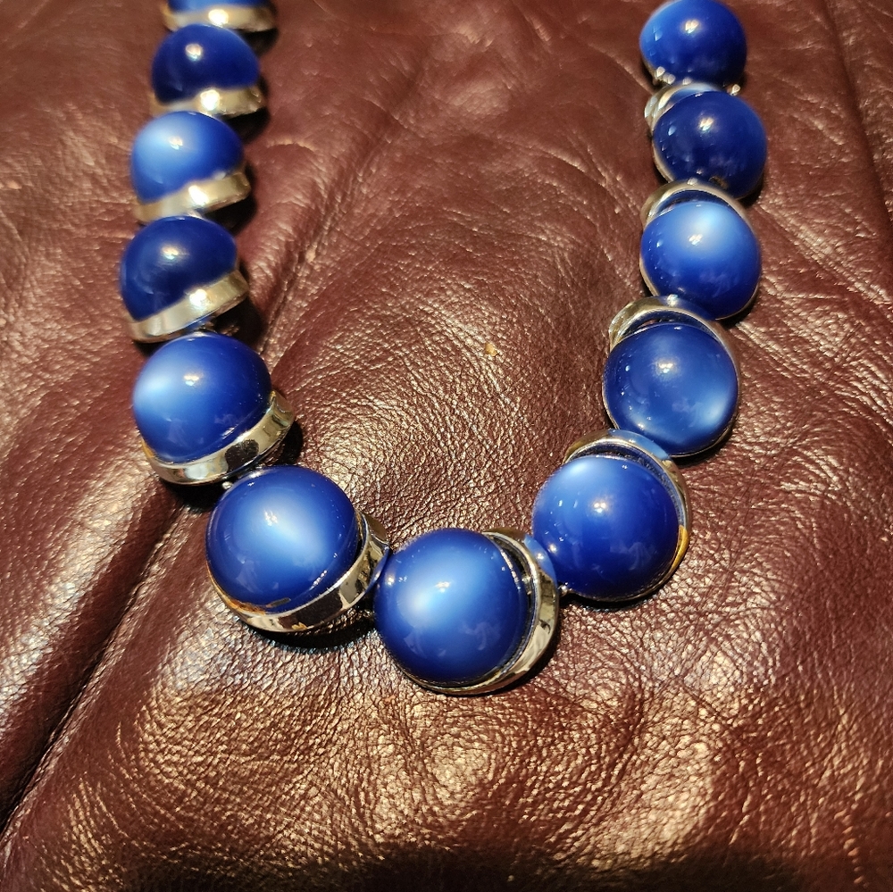 Vintage Cabochon Glow Bead Choker Necklace